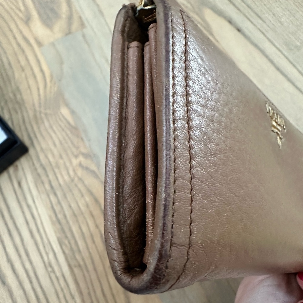 Prada Tan Leather Zip Wallet With Box and COA - Picture 5 of 12
